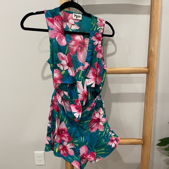 Show me your mumu Hawaiian print hibiscus romper small - Picture 2 of 9